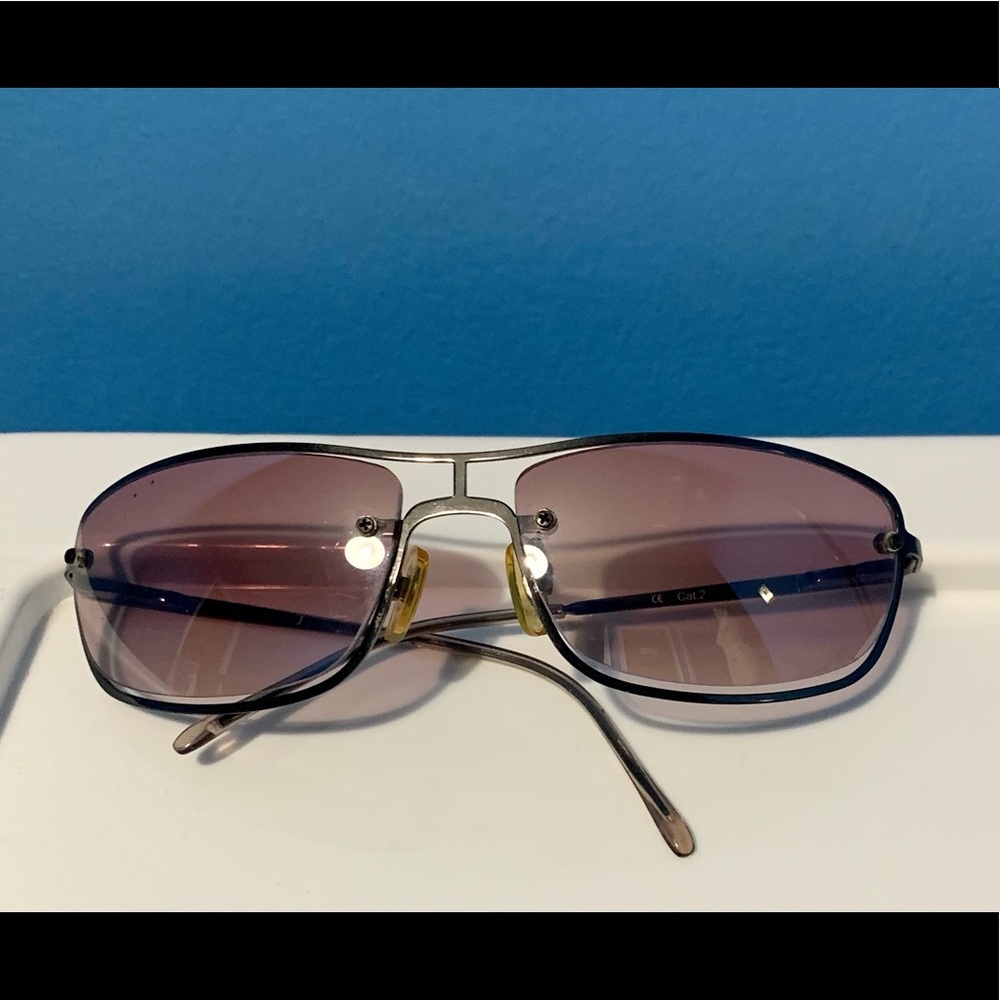 Men’s sunglasses.